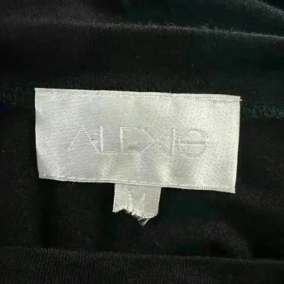 Alexis Women’s M Blouse Open Crochet Knit Long Sleeves Black Tunic Top - Picture 10 of 12